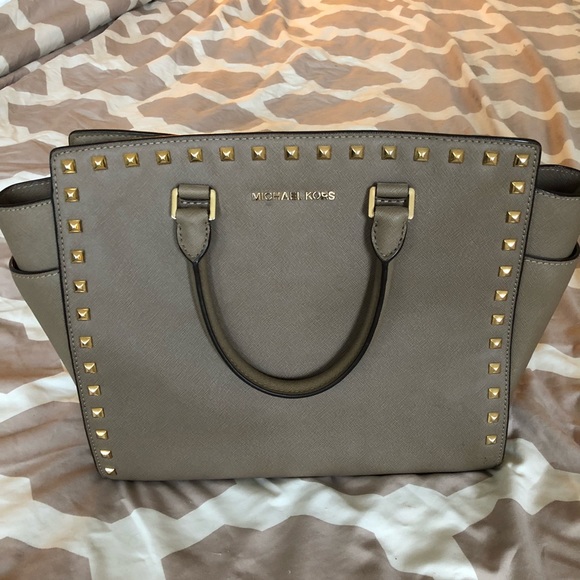 Michael Kors Purse + Wallet - Picture 2 of 4